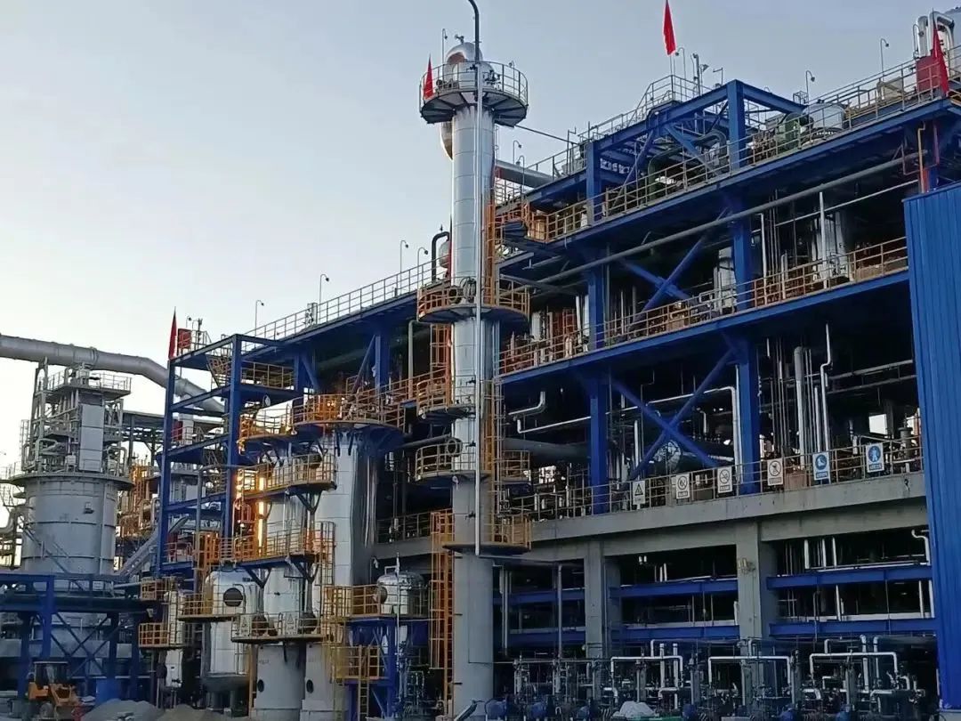 福建磁致伸縮液位計測量閃蒸罐液位，提升化工生產(chǎn)安全性